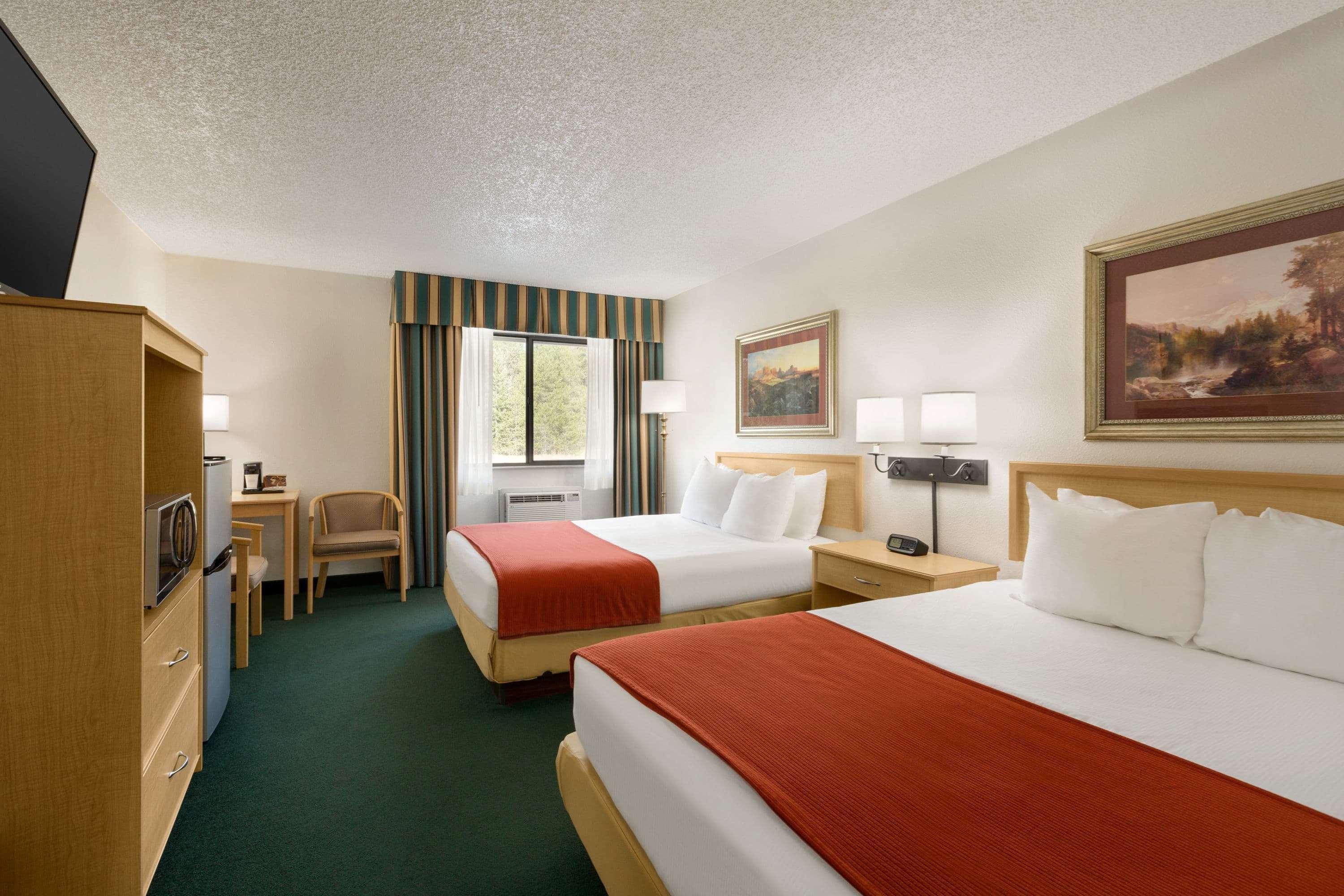 Baymont By Wyndham Whitefish Hotel Exterior photo
