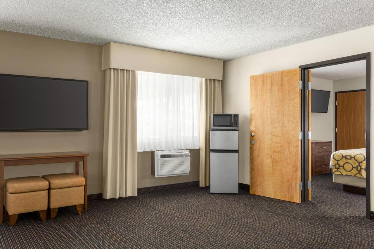 Baymont By Wyndham Whitefish Hotel Exterior photo
