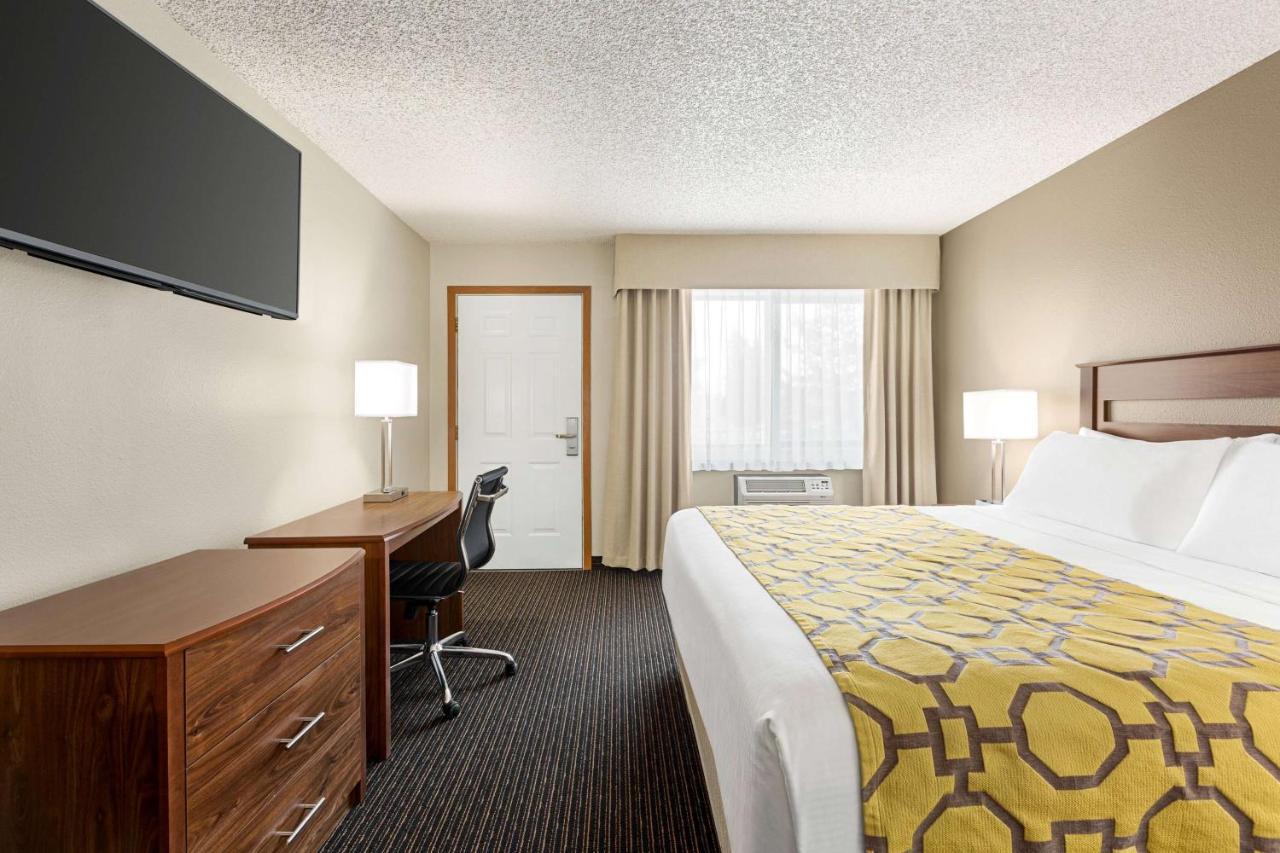 Baymont By Wyndham Whitefish Hotel Exterior photo