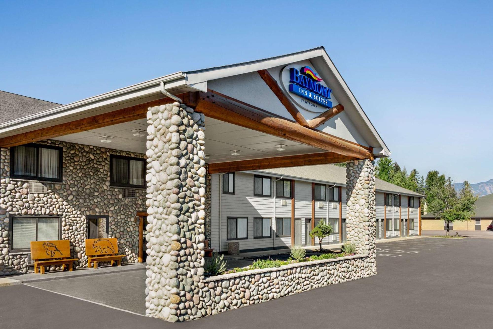 Baymont By Wyndham Whitefish Hotel Exterior photo
