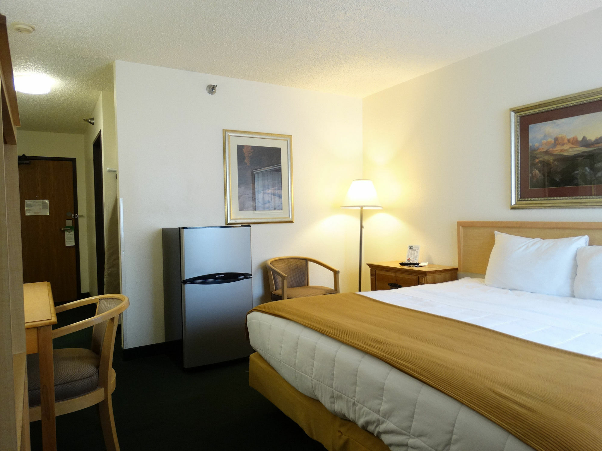 Baymont By Wyndham Whitefish Hotel Exterior photo