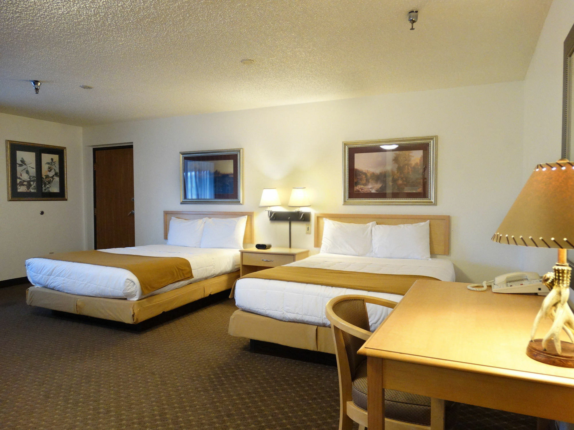 Baymont By Wyndham Whitefish Hotel Exterior photo